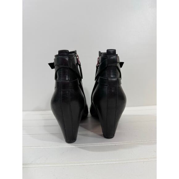 Sam Edelman Maddox Ankle Boots in Black - Picture 3 of 5